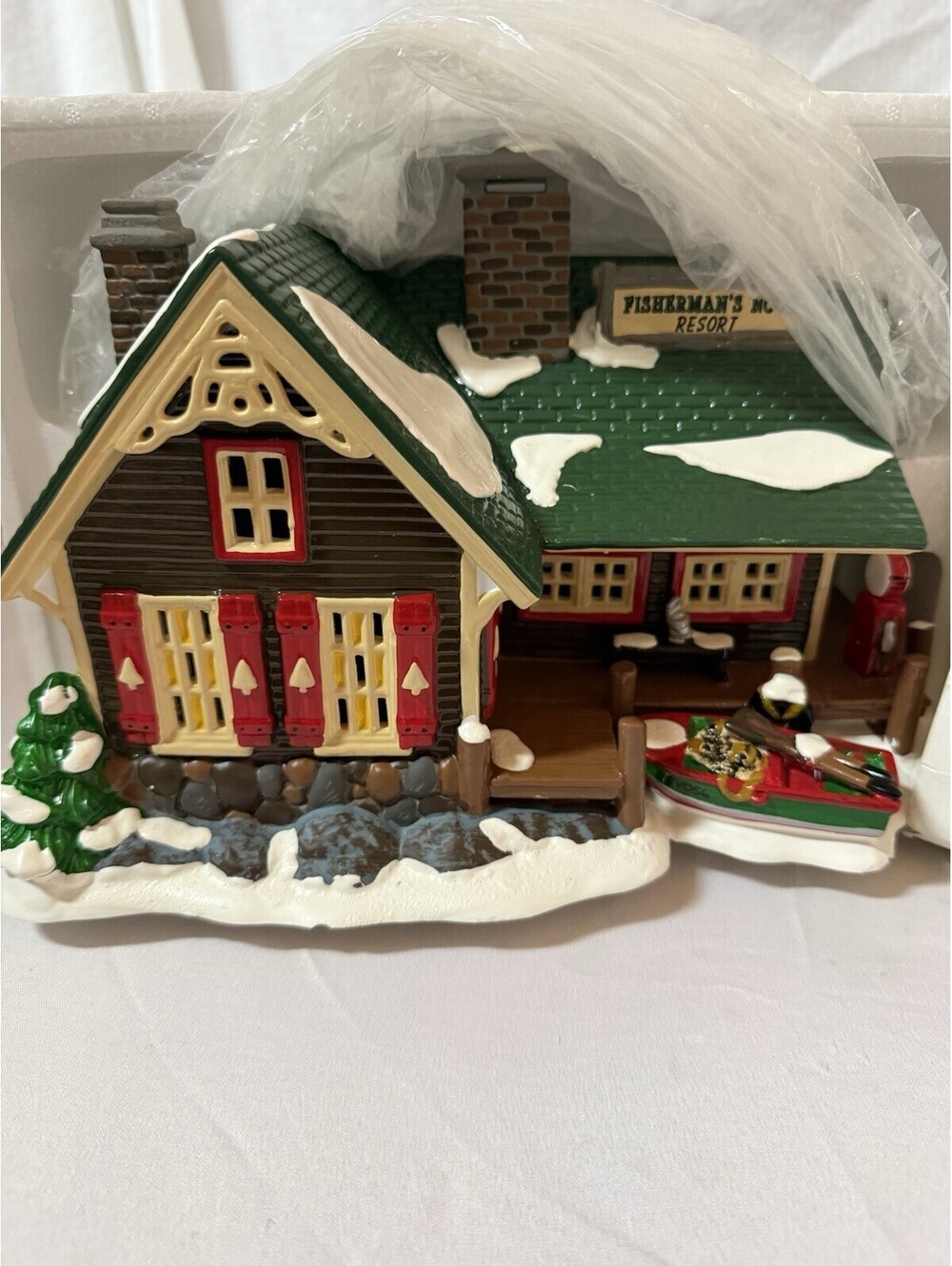 Department 56 The Original Snow Village Fisherman's Nook Resort w/Box